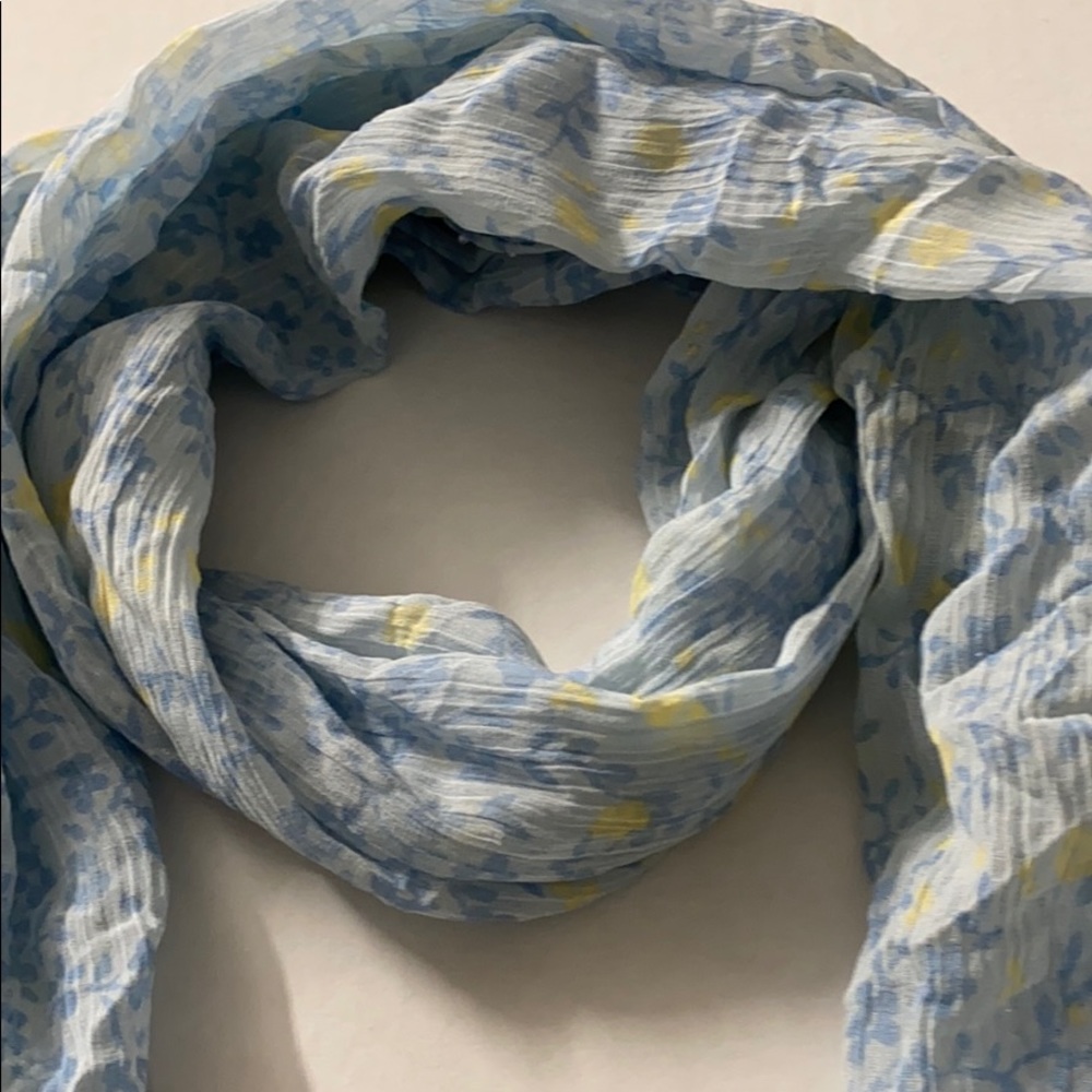 Scarf - Picture 5 of 5